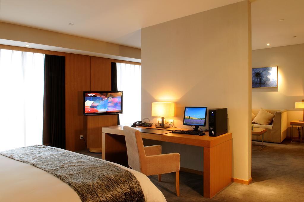 Shenyang Tianfeng International Hotel Esterno foto